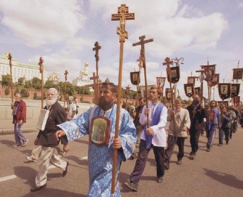 russian-orthodox-procession