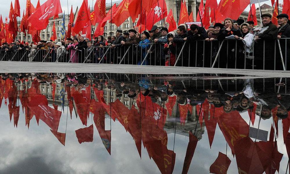 01 Communists in Kiev Red October