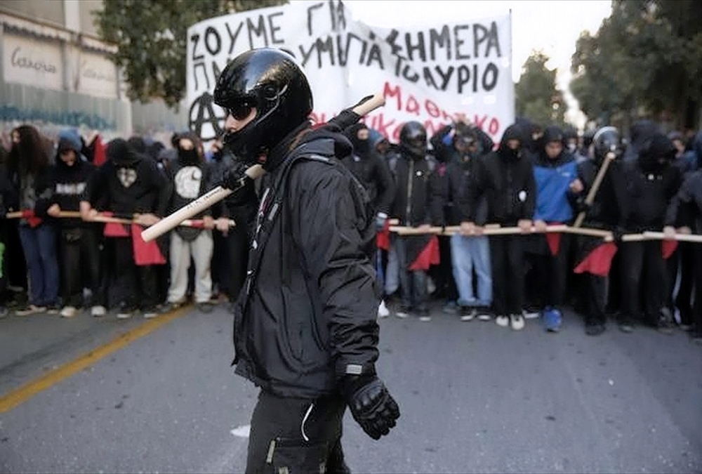 00 Greek protestors. Athens. 09.12.13
