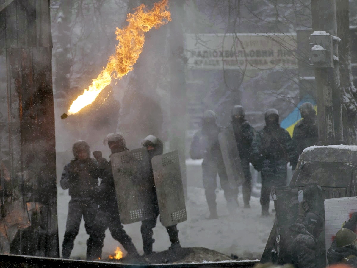 00 Kiev. riots 02. 24.01.14